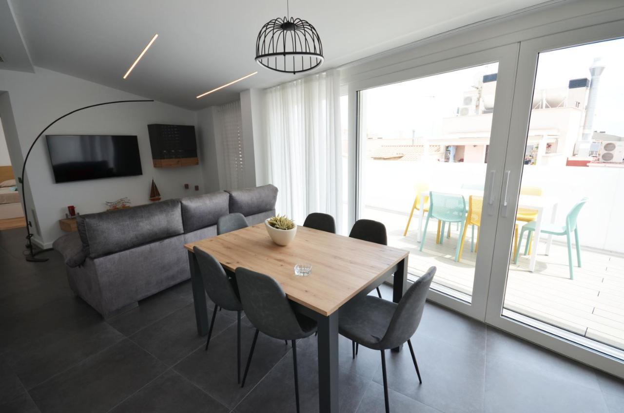 Suites Port Cambrils Eksteriør billede